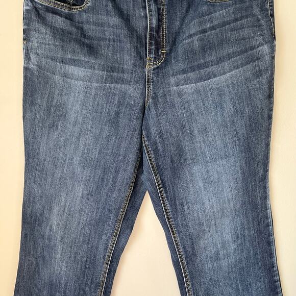 Christopher & Banks Dark Wash Bootcut Jean with Embroidered Pockets Size 14 - Picture 9 of 16